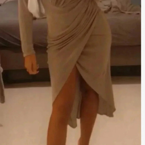 ❤️ 2 for $20 Surplice Neck  Ruched Dress❤️ - Picture 4 of 8